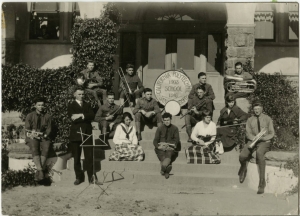 Cal Poly Mustang Band in 1916